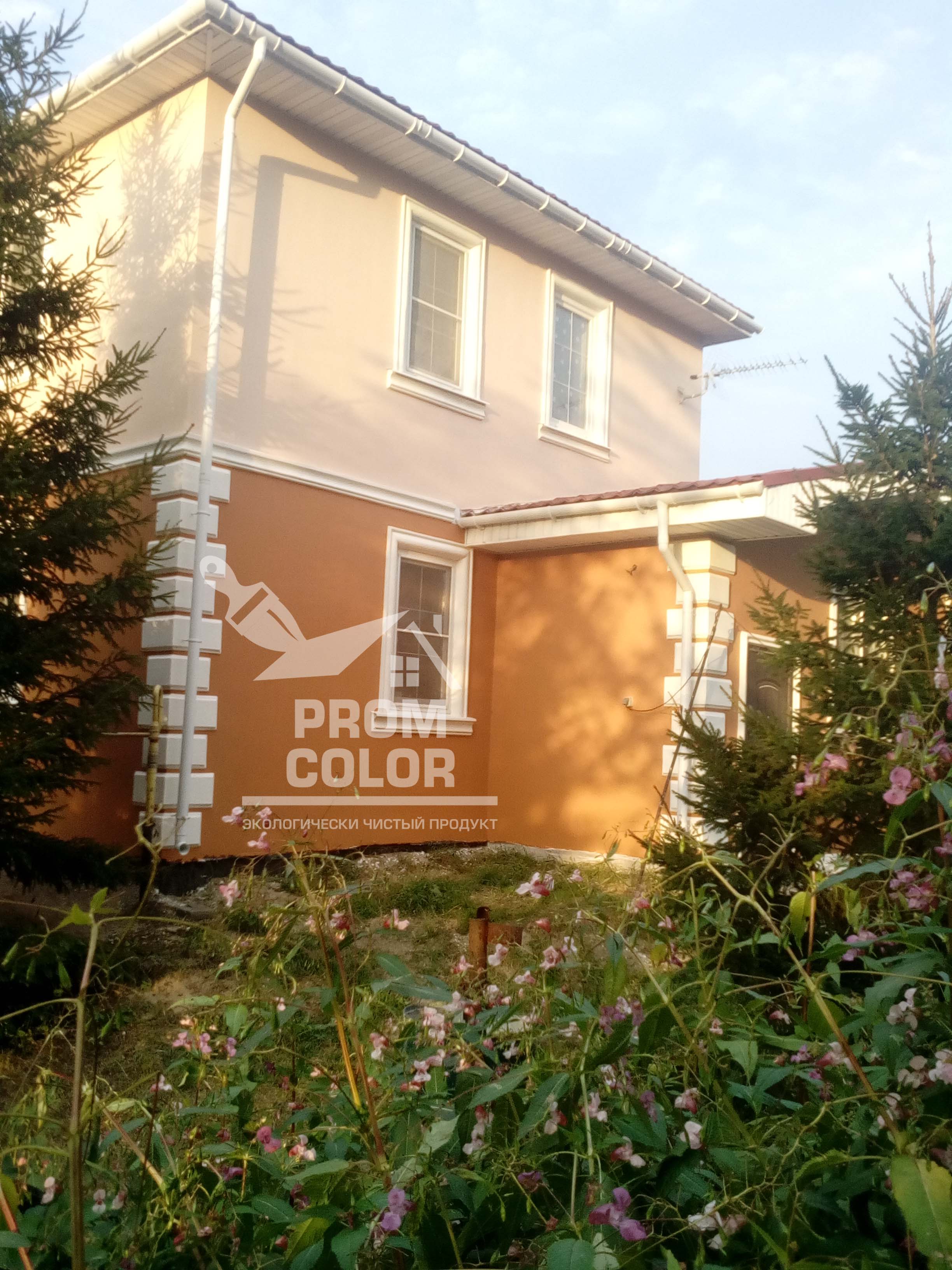 Фасад окрашен краской резиновой цвет Капучино и цвет под заказ, пос. Солотча Рязанская область