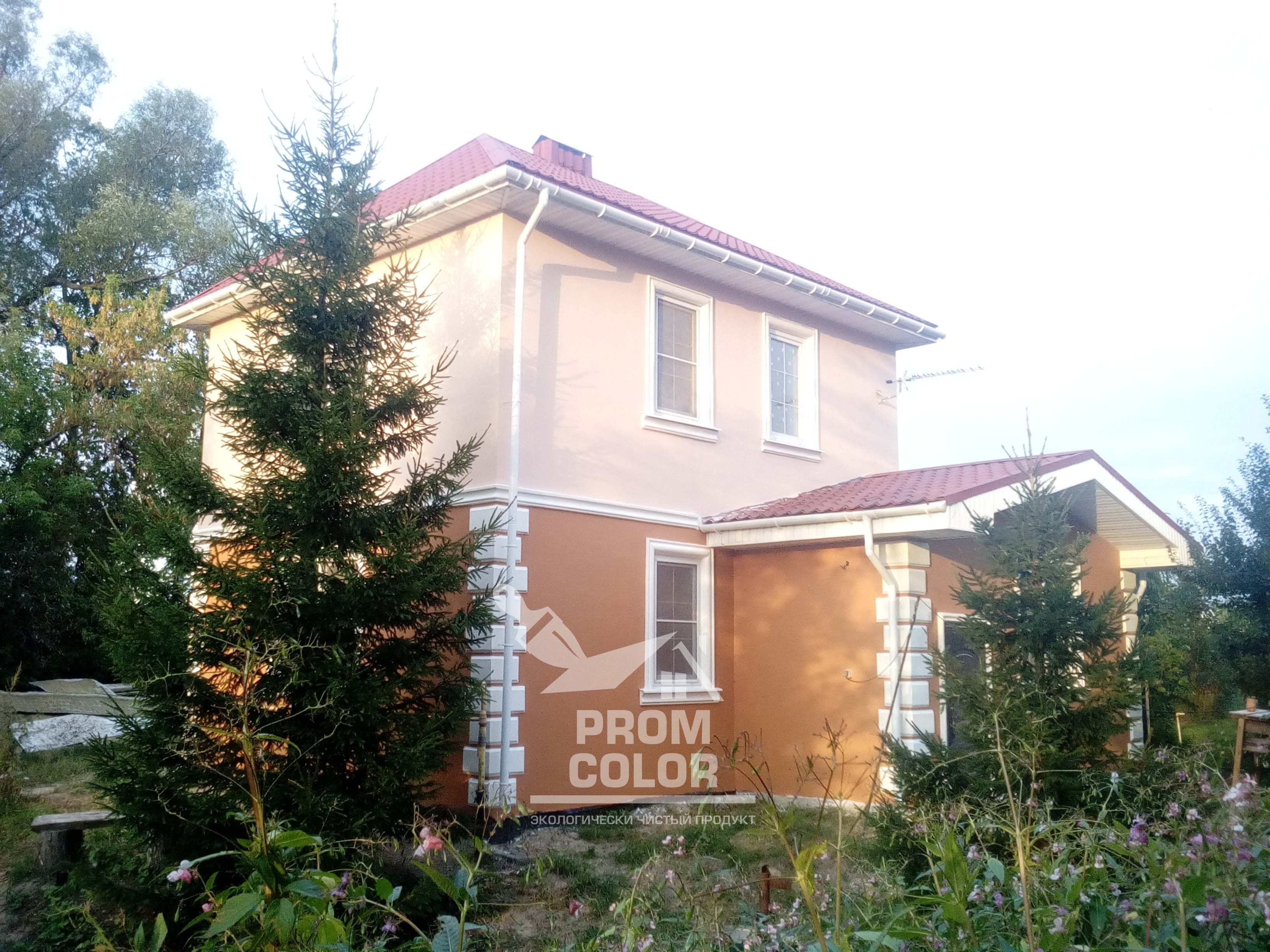 Фасад окрашен краской резиновой цвет Капучино  и цвет под заказ, пос. Солотча Рязанская область