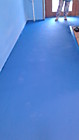 г. Волжский, бетонные полы в гараже покрашенные резиновой краской цвет "Океан"